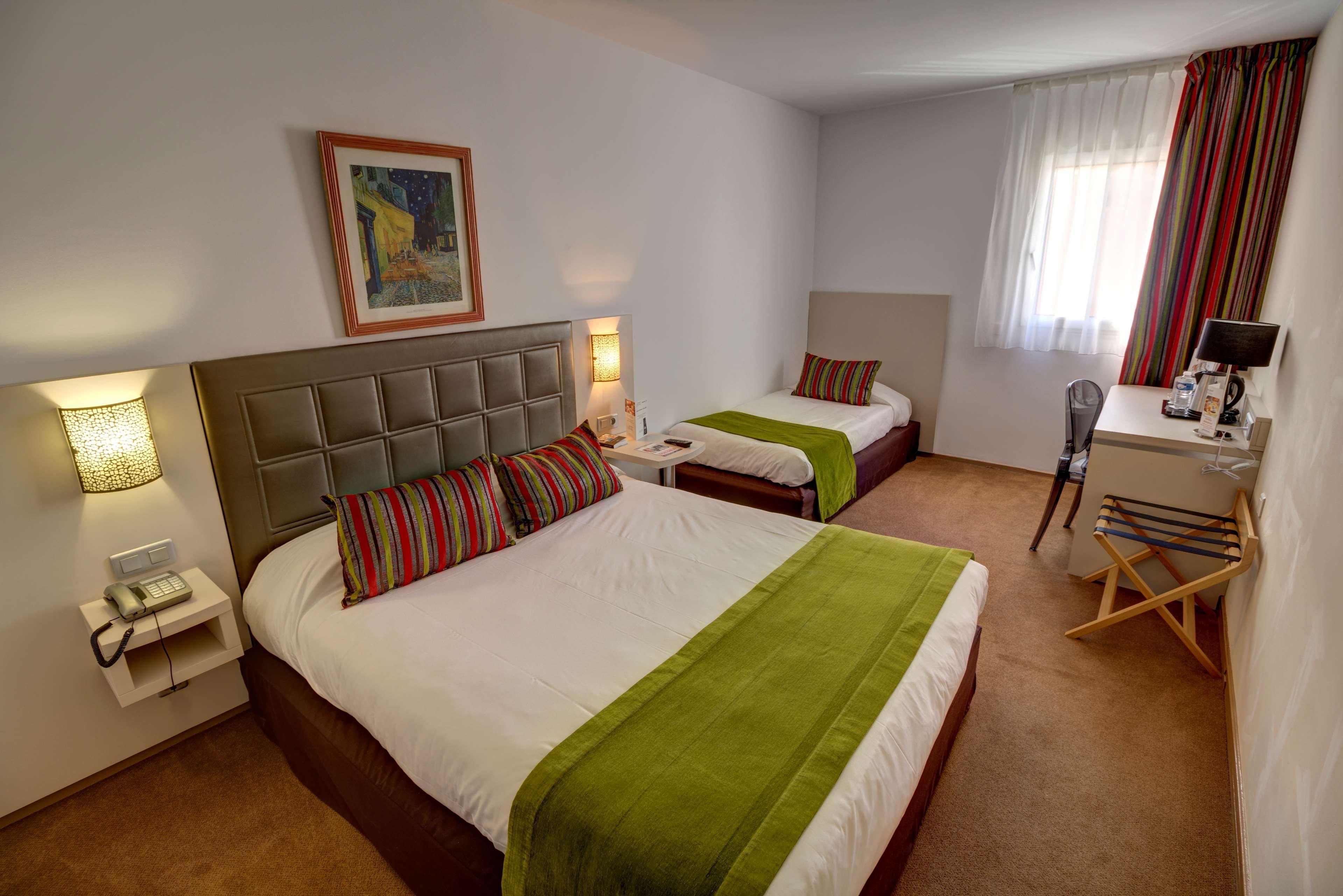 Hotel Atrium Arles Centre Bagian luar foto