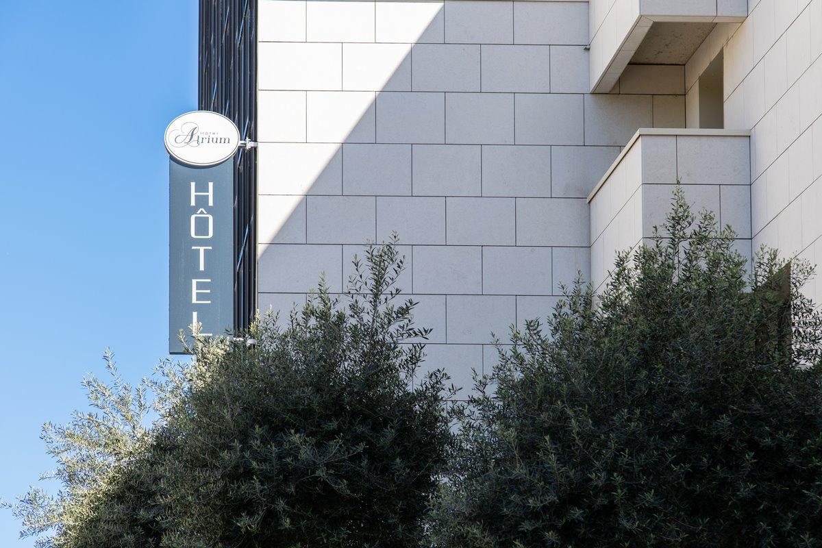 Hotel Atrium Arles Centre Bagian luar foto